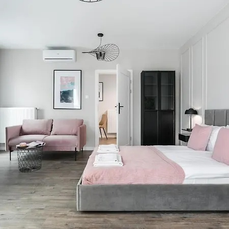 Rent Like - Srutowa 10 Ii * Breslavia
